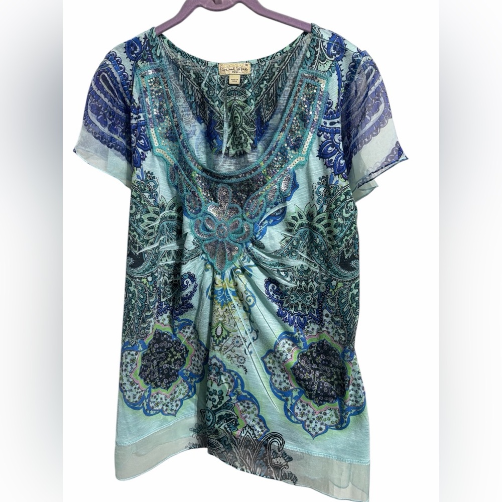 Live and Let Live blouse size 1X floral sequin